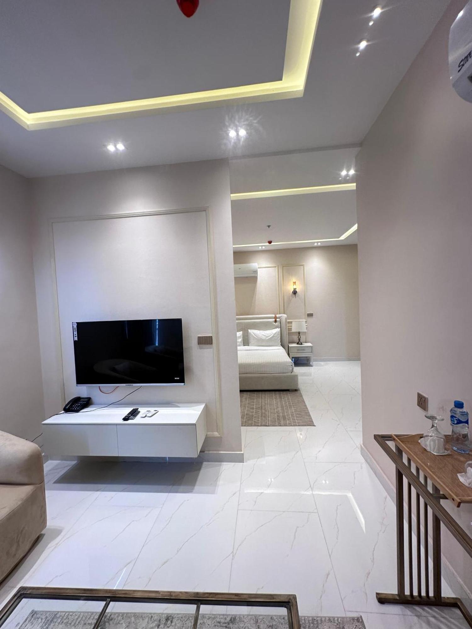 Pavilion Suites - Premium Aparthotel In Bahria Town Rawalpindi Exterior photo