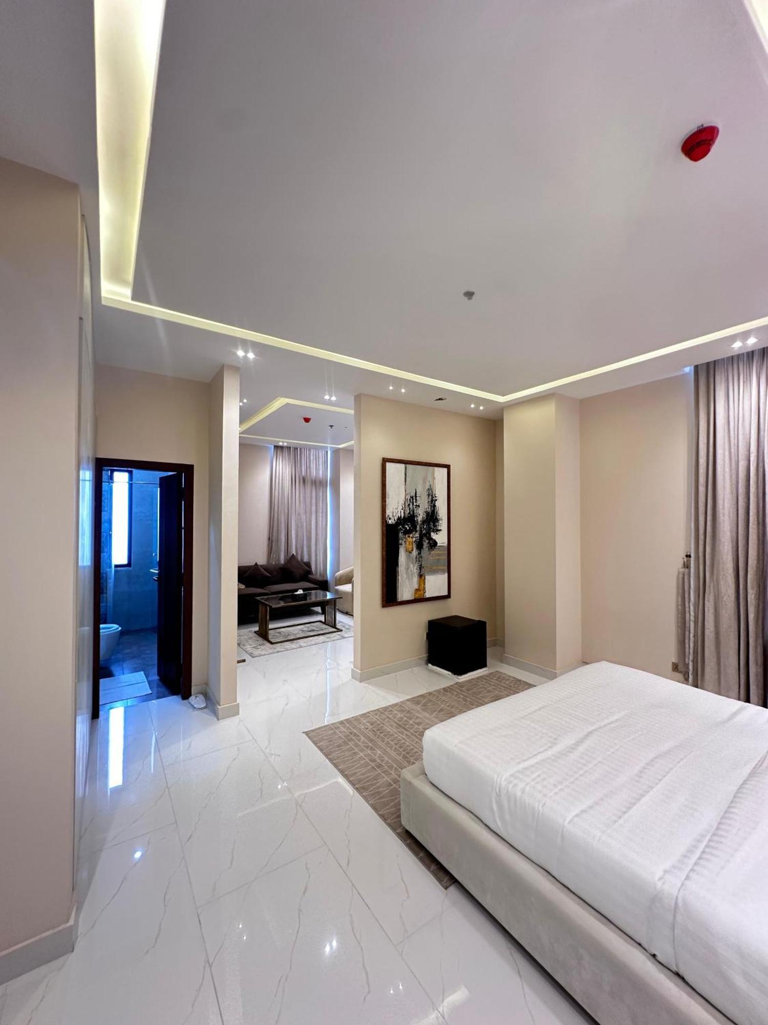 Pavilion Suites - Premium Aparthotel In Bahria Town Rawalpindi Exterior photo